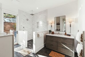 Shower, free toiletries, hair dryer, towels