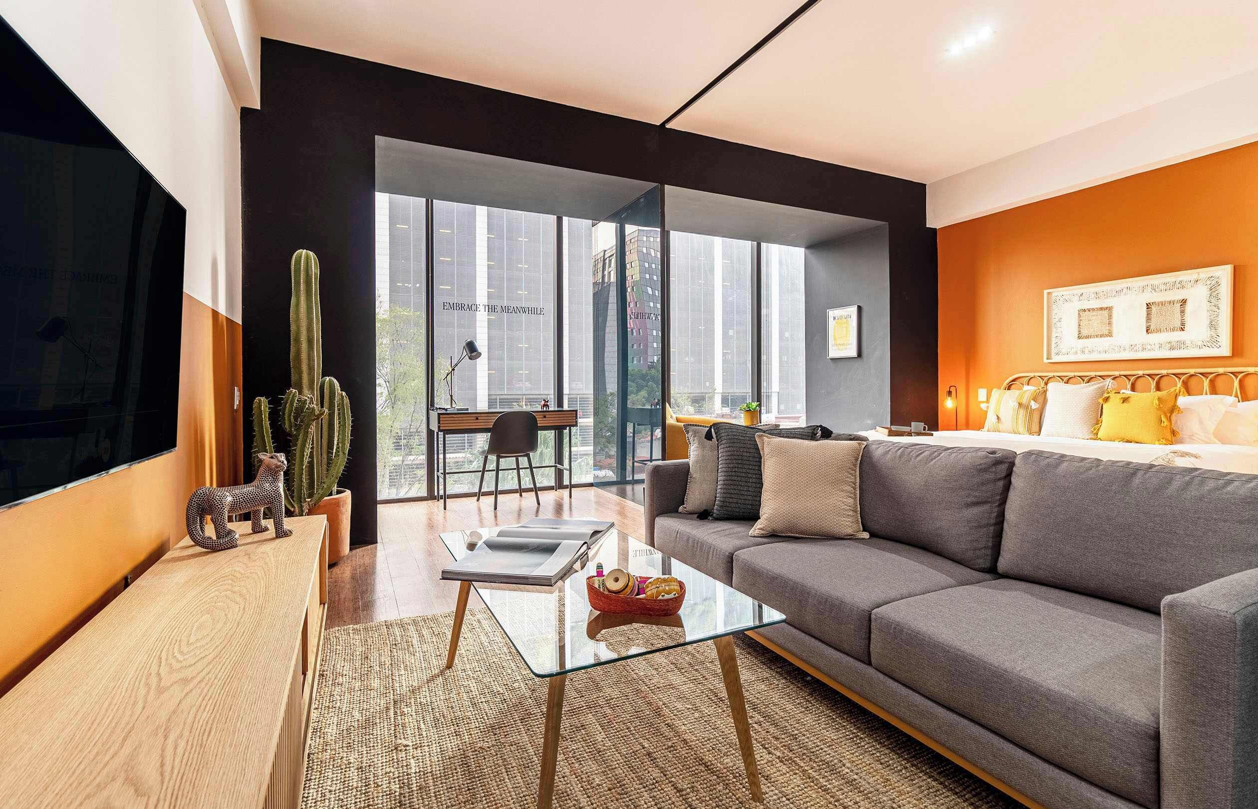 テレビ、書斎 / ワークスペース