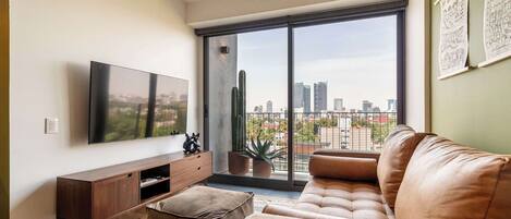 テレビ、書斎 / ワークスペース