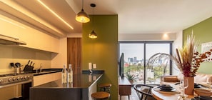 Fridge, microwave, oven, stovetop - Taman by Kukun Summar (Ciudad de México)