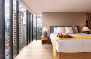 3 quartos, escrivaninha, ferros/tábuas de passar roupa, Wi-Fi