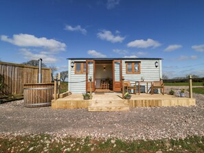 Exterior - Buzzards (Crediton)