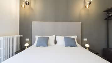 Rum | Duntäcken, memory foam-madrasser och minibar