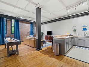 TV, offices - Lakefront Loft -  Downtown - Shuffle Board Table (Cleveland)