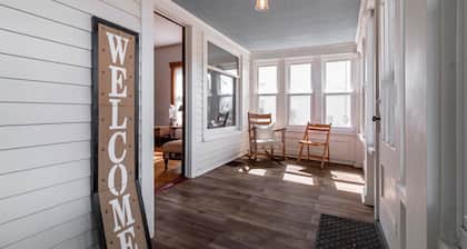 Kent Family Home | Walk to Downtown + Pet Friendly