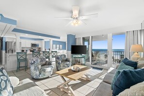 Smart TV, lettore DVD, libri