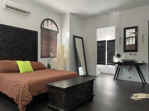 1 habitación, escritorio, tabla de planchar con plancha y wifi gratis 