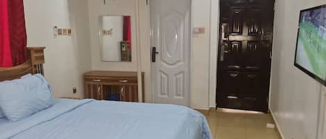 3 bedrooms, WiFi, bed sheets