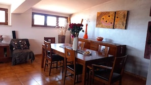 Dining - Angel's House (Bianco)