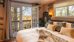 4 chambres, matelas mémoire de forme, bureau, fer et planche à repasser