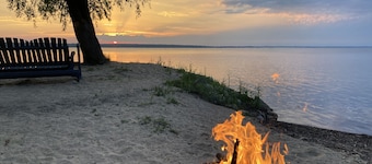 3 seasons of adventures on Indian Lake/Sunset View Resort/Cabin #5