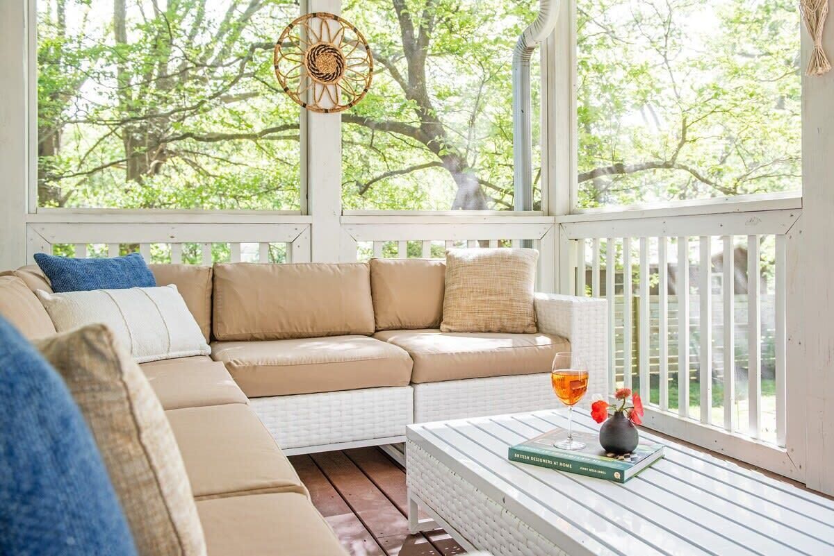 TV, fireplace, offices