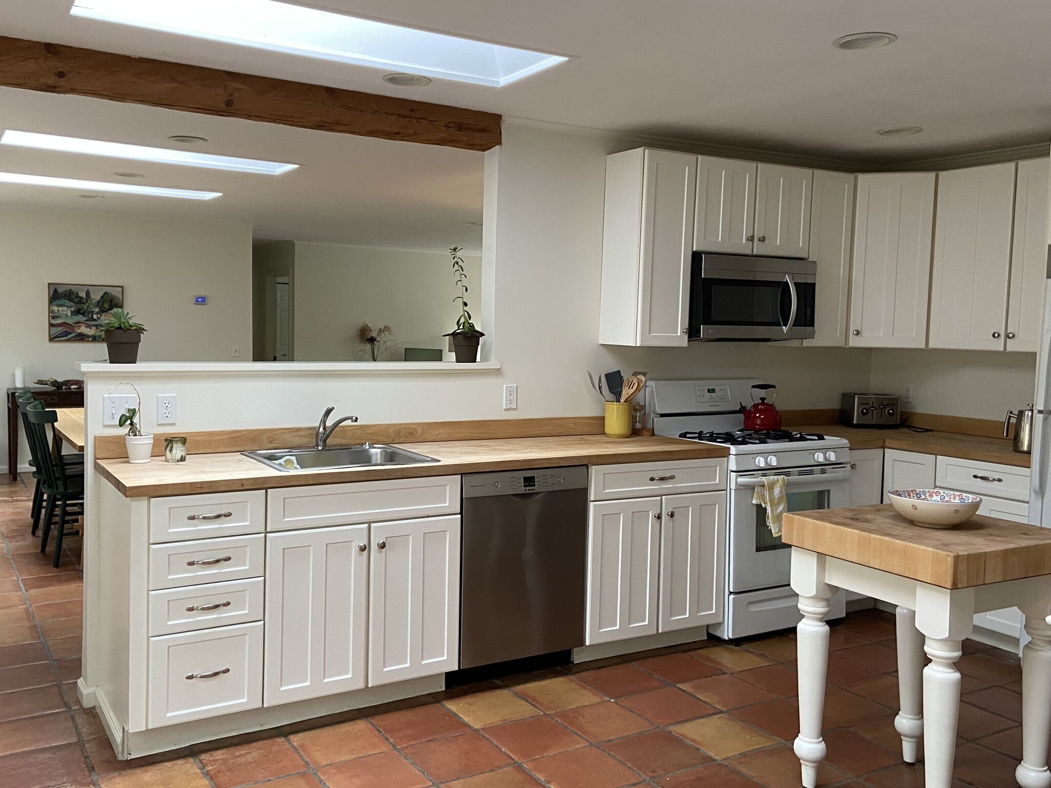 Cozy home surrounded by nature - perfect for families and friends. 