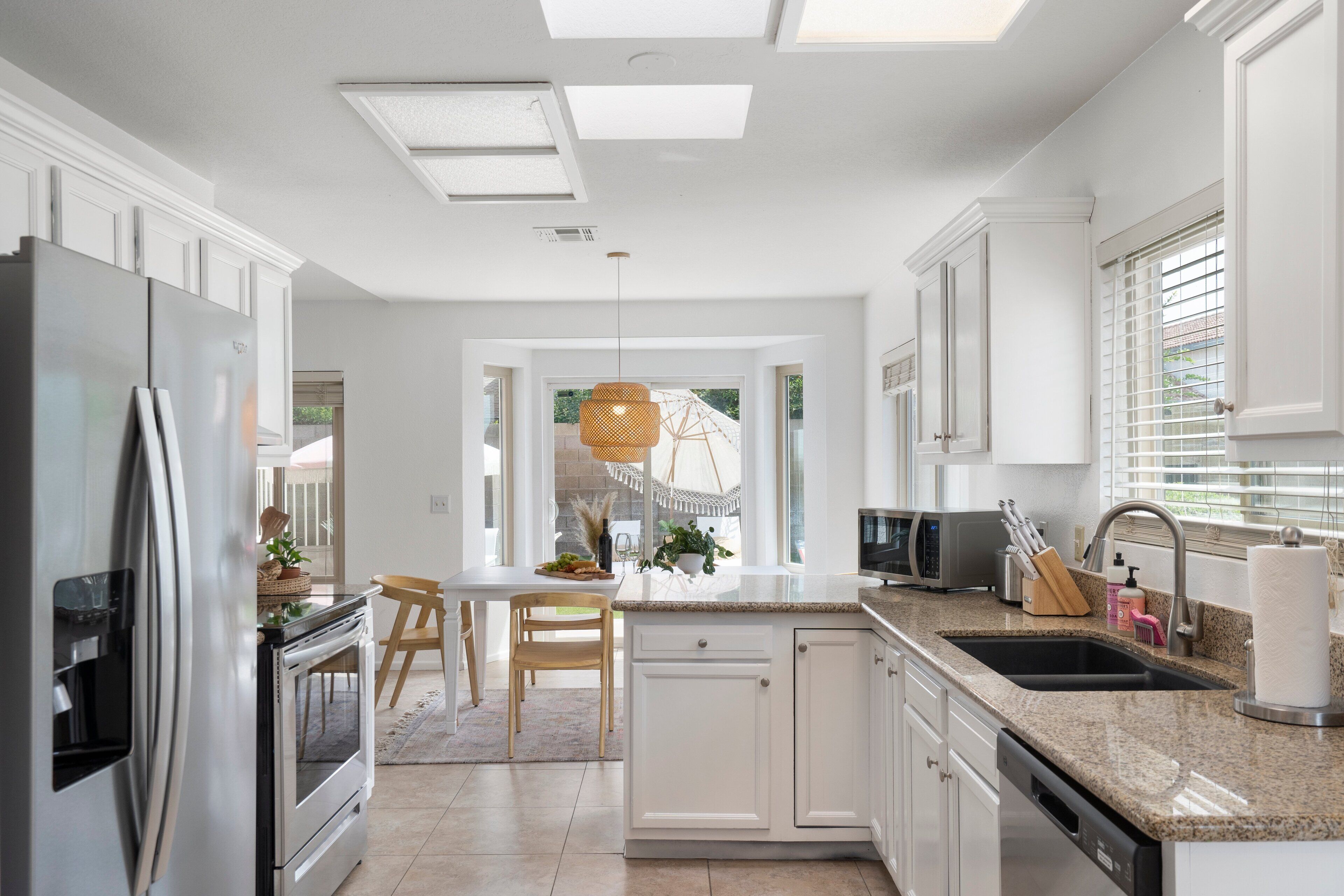 Gilbert Getaway - Pool + Game Room + Pool Table