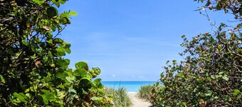 “Cottage-Like” 2 Beds/2 Bath Condo Close To Beaches & The Heart Of ‘Old Stuart'