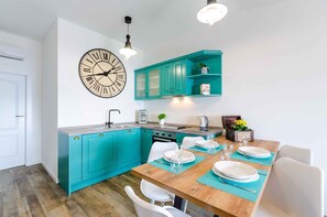 Dining - Holiday apartment with balcony and sea view (Crikvenica)
