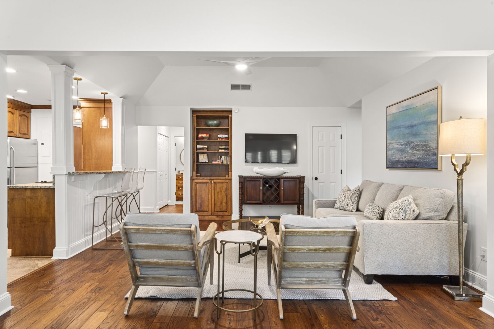 4712 Tennis Club: Lagoon Views, 10 Min Walk to Beach, Beach Gear/Bike Credit