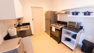 Fridge, microwave, dishwasher, coffee/tea maker