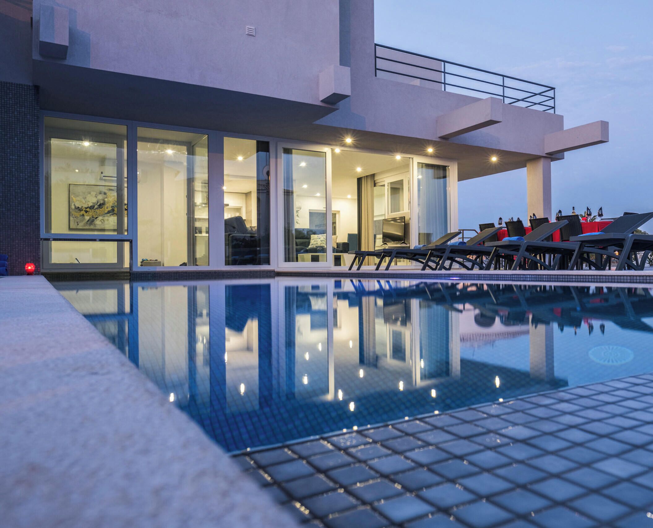Outdoor pool, a heated pool