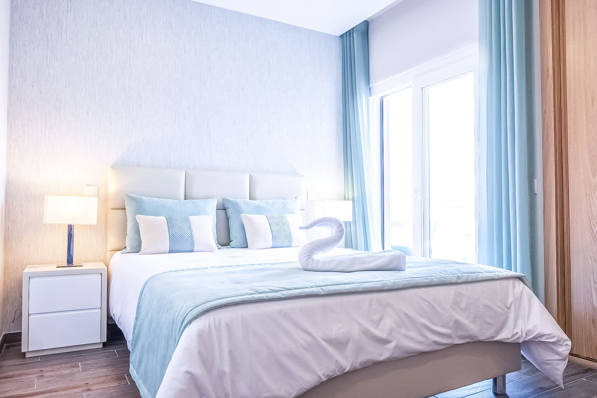 6 bedrooms, in-room safe, iron/ironing board, free WiFi