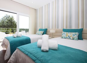 6 slaapkamers, een strijkplank/strijkijzer, gratis wifi, beddengoed