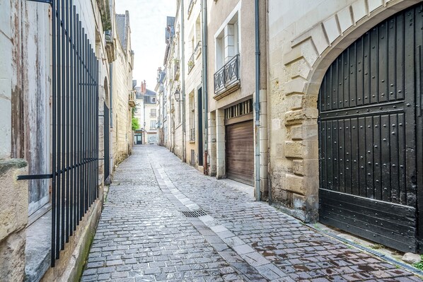 Property grounds - Town house historic center Tours 5p (Tours)