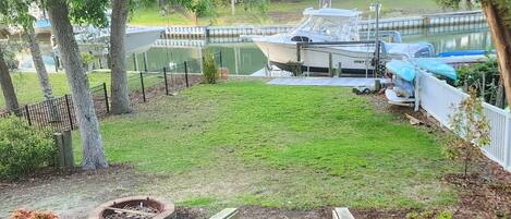 المنطقة المحيطة بالمنشأة