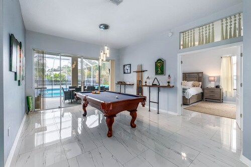 Palm Coast Oasis Retreat- 15 min to beach