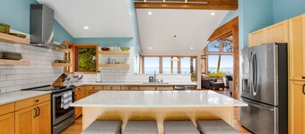 Gorgeous home on 10 acres with amazing ocean view - walk to the beach