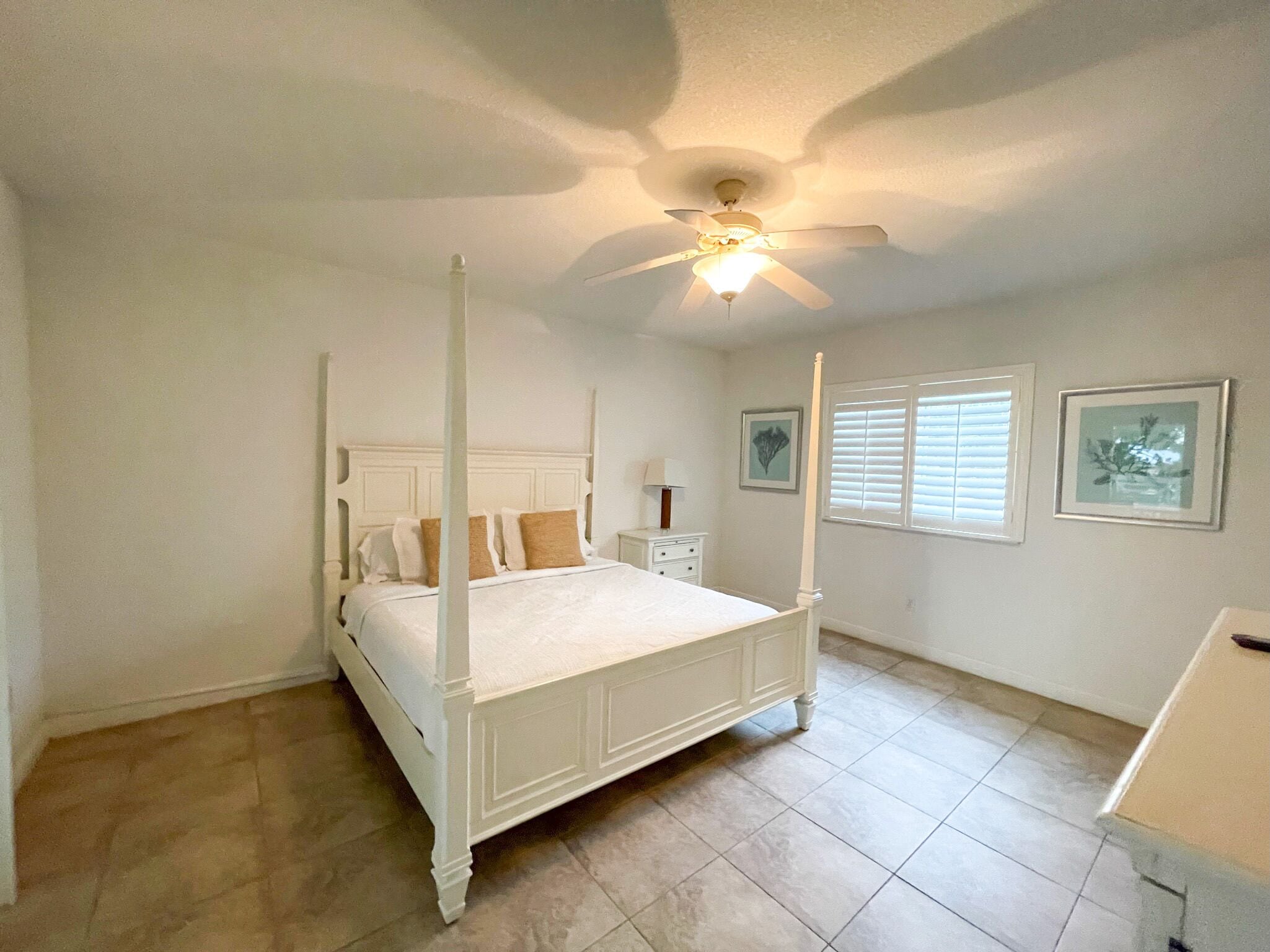 2 soverom, strykejern/-brett, wi-fi (inkludert) og sengetøy