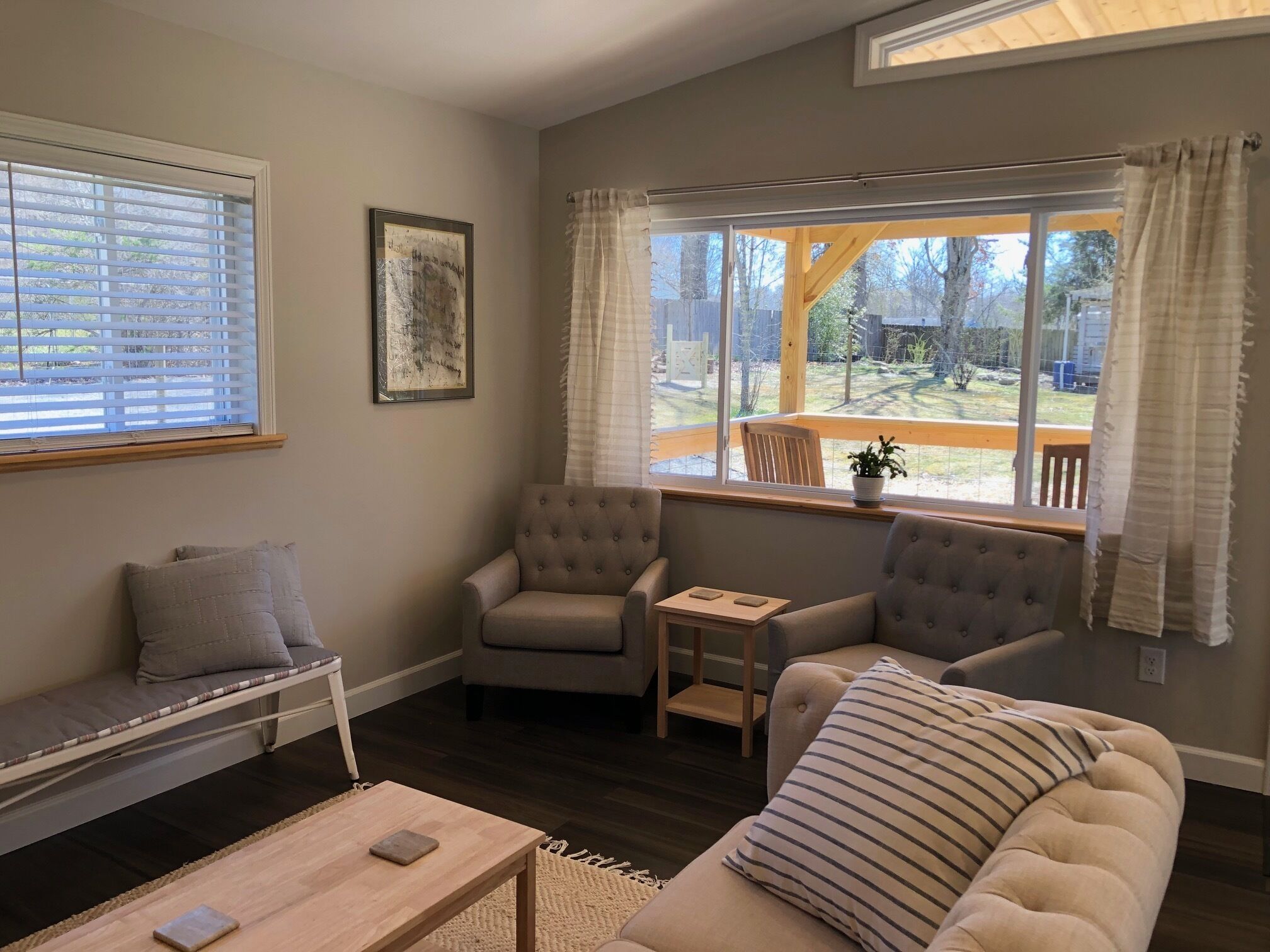 Newly built home less than 2 miles from the New River Gorge!