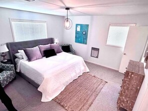 3 bedrooms, desk, iron/ironing board, WiFi