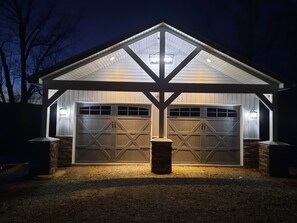Exterior detail - Beautiful waterfront lodge, private dock and breath taking views of Smith Mt. (Pittsville)