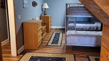 3 bedrooms, desk, iron/ironing board, travel cot