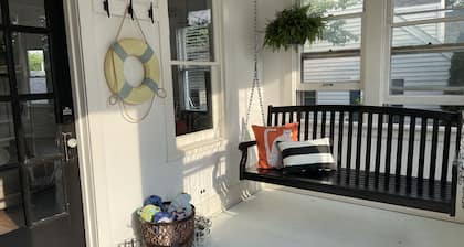 Cute little cottage on South Shore just steps from city beach and downtown.
