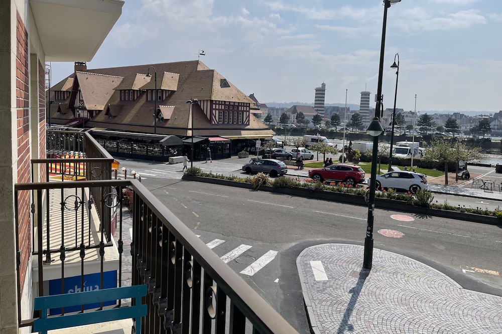 Unique location in the heart of Trouville sur mer