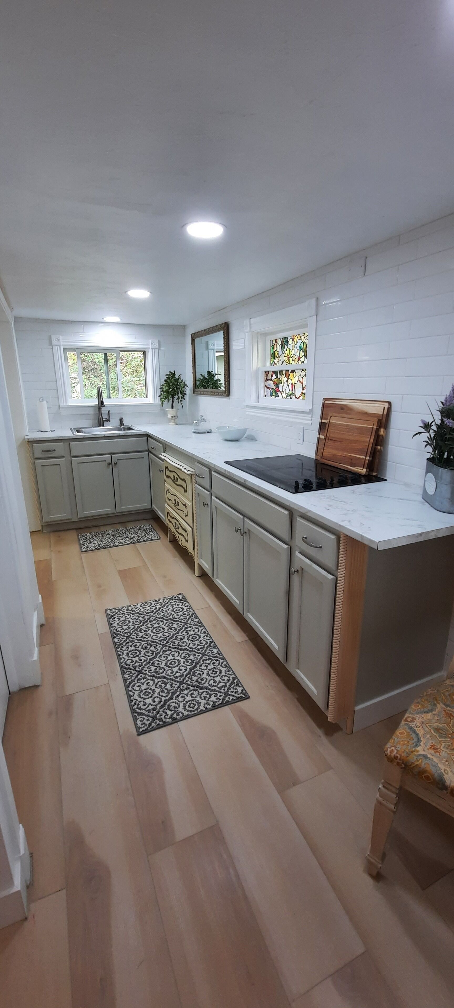 Charming little house minutes from downtown