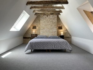 4 chambres, fer et planche à repasser, Wi-Fi gratuit, draps fournis
