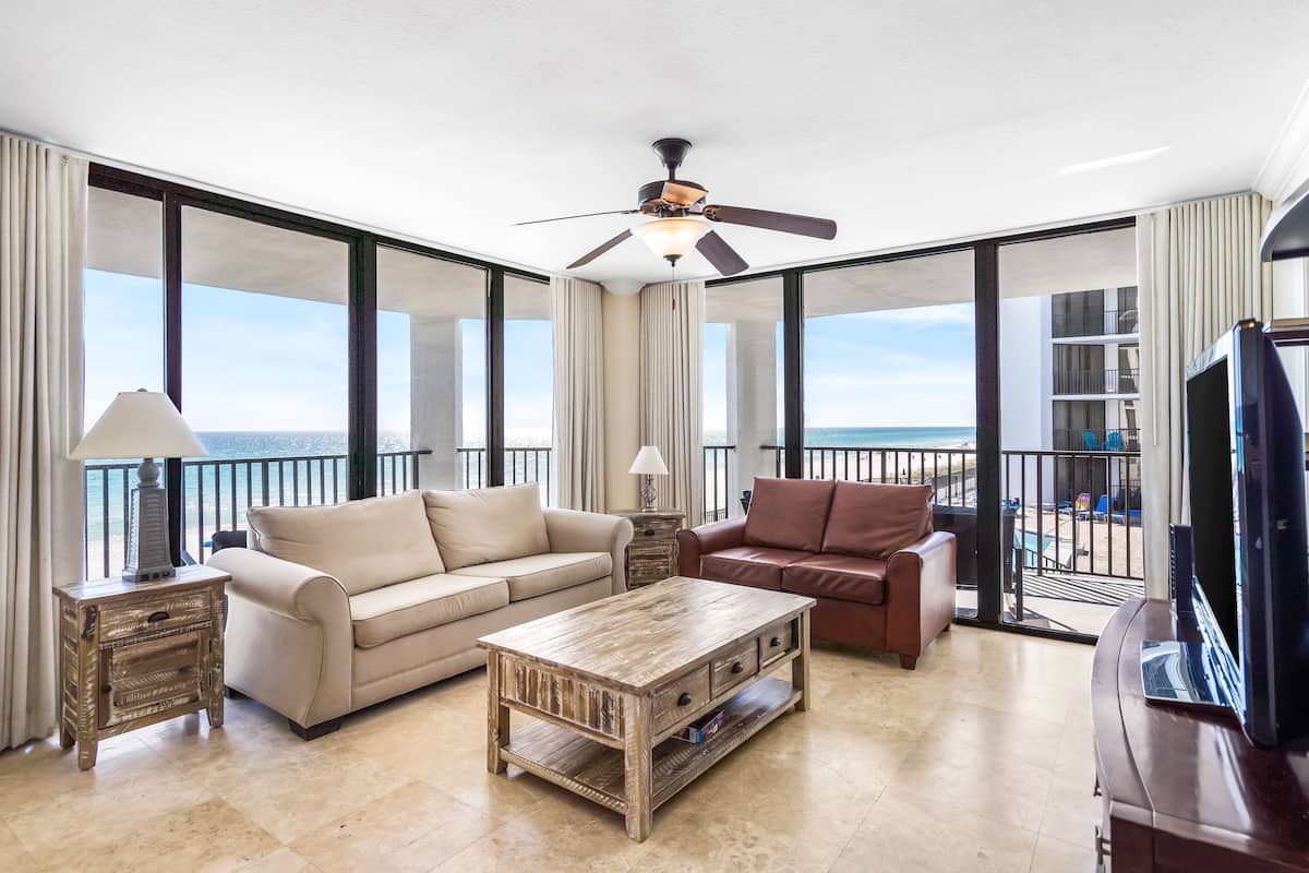 Apartment 301E | 2 bedrooms, free WiFi, bed sheets