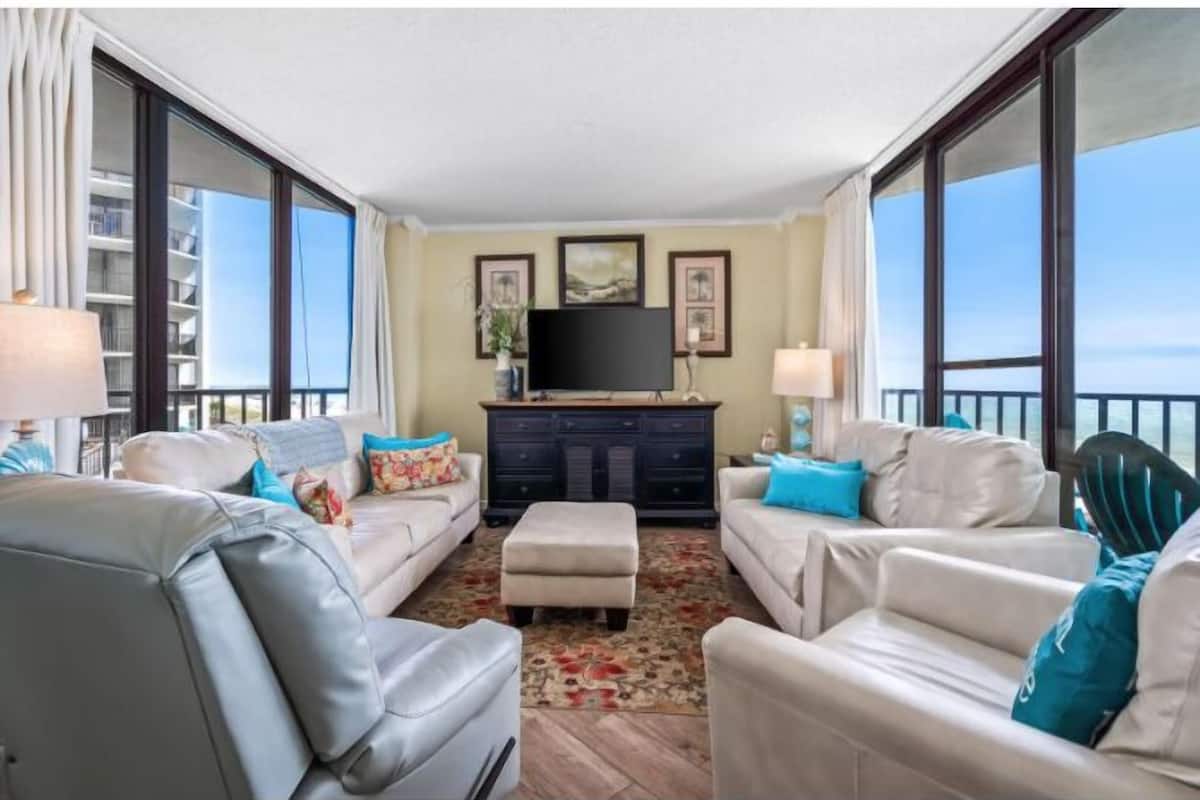 Apartment 306W | 2 bedrooms, free WiFi, bed sheets