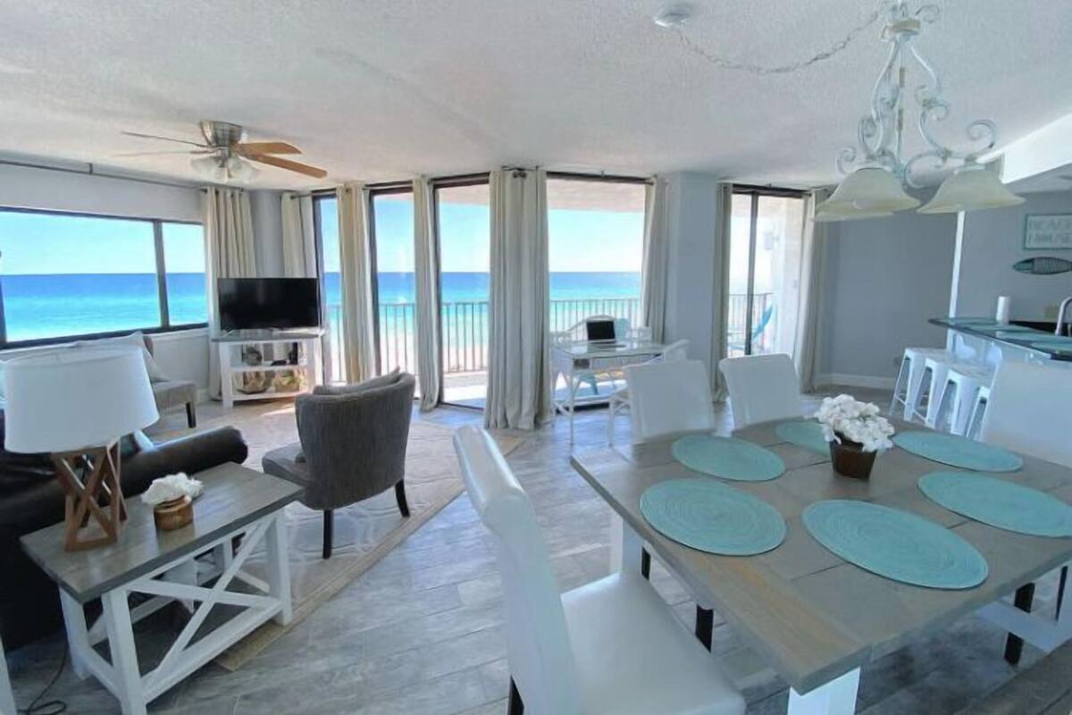 Apartment 406E | 2 bedrooms, free WiFi, bed sheets