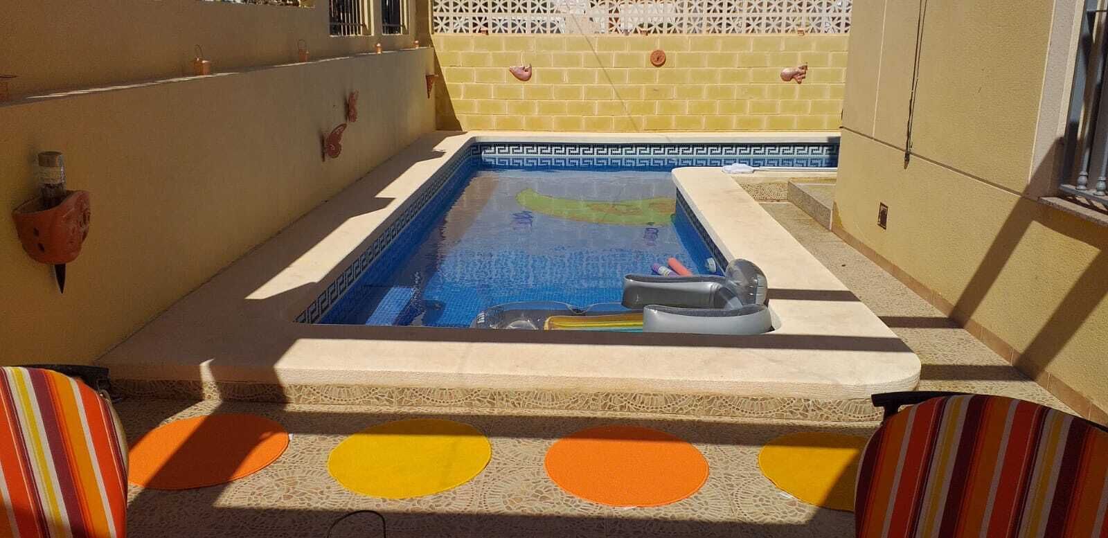 Detached villa with pool - 5 min from the beach