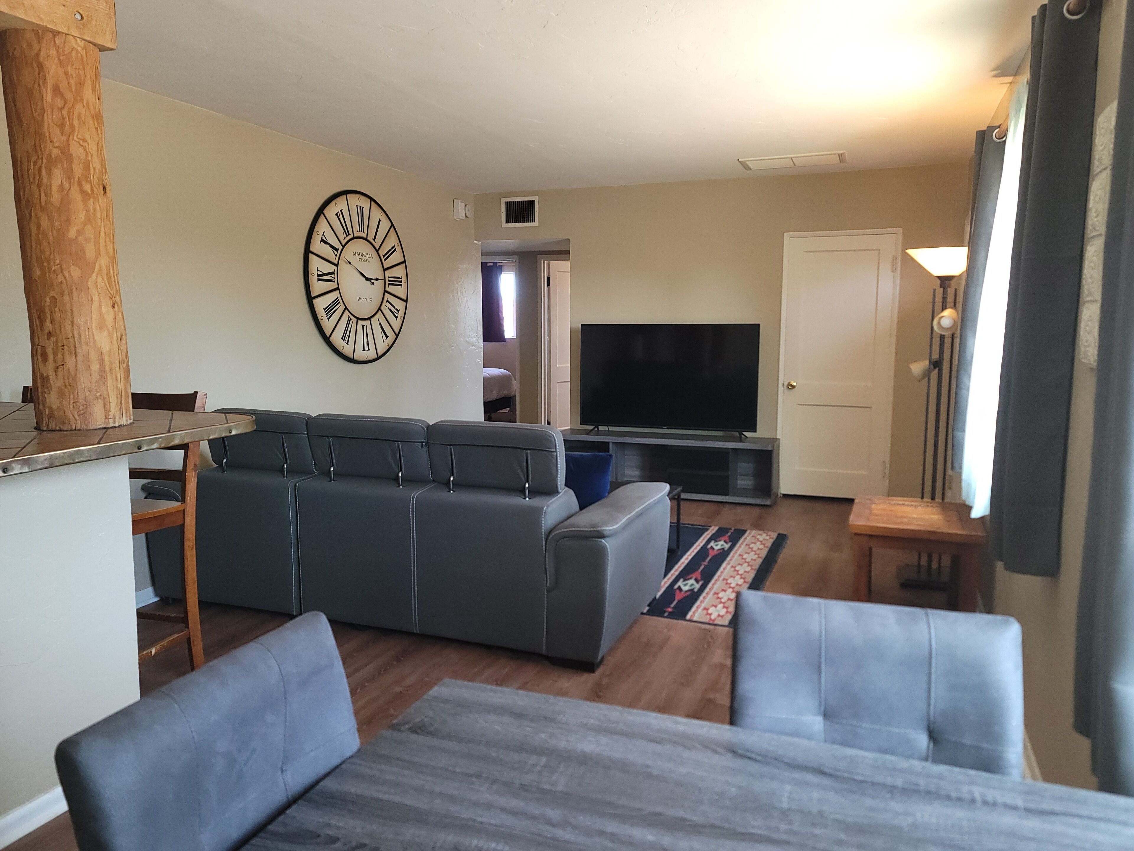 Central Cozy Corner 3 Bedroom