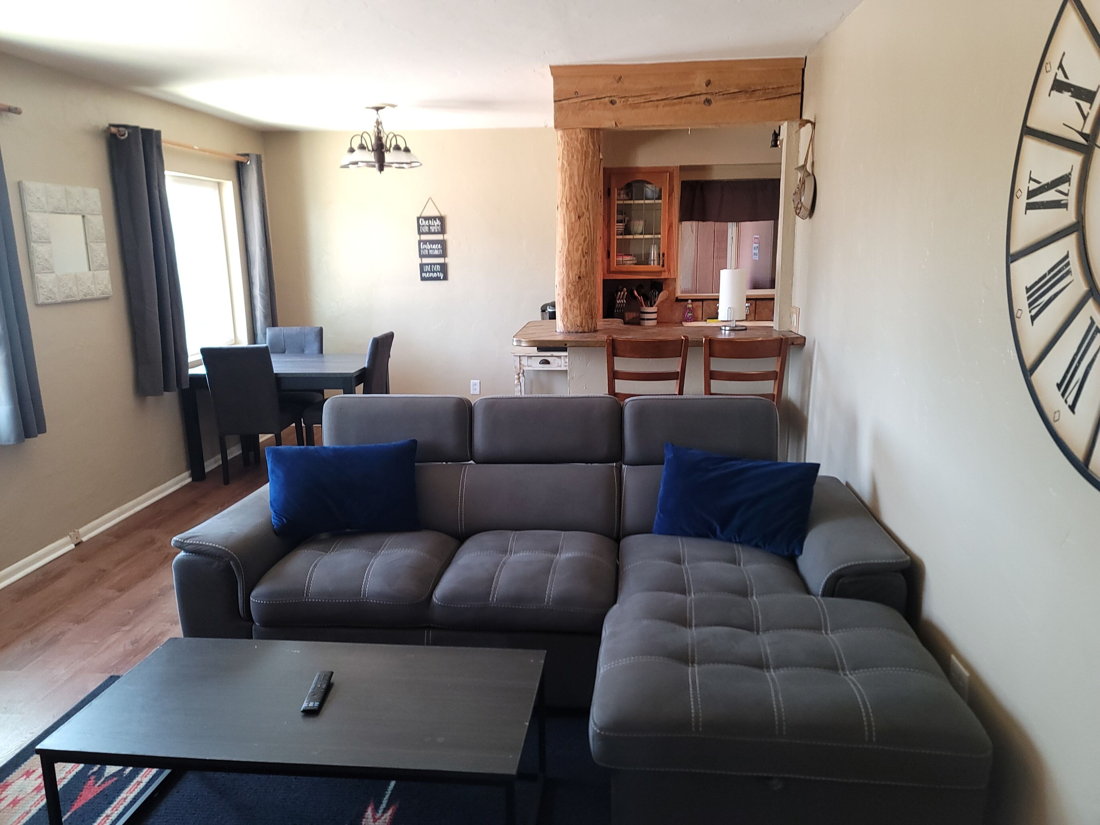 Central Cozy Corner 3 Bedroom