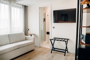 Superior Double Room | In-room safe, soundproofing, iron/ironing board, free WiFi
