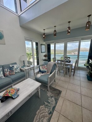 Smart TV, books - Island Time Luxury Loft Condo! (St. Thomas)