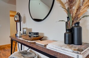 Interior - Bozeman's Modern Retreat: Experience Rustic Luxury (Bozeman)