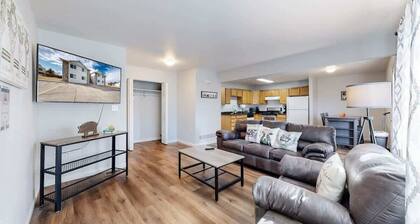 Great Two King Bedroom Spot Close to the Airport