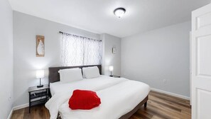 2 soverom, strykejern/-brett, wi-fi og sengetøy