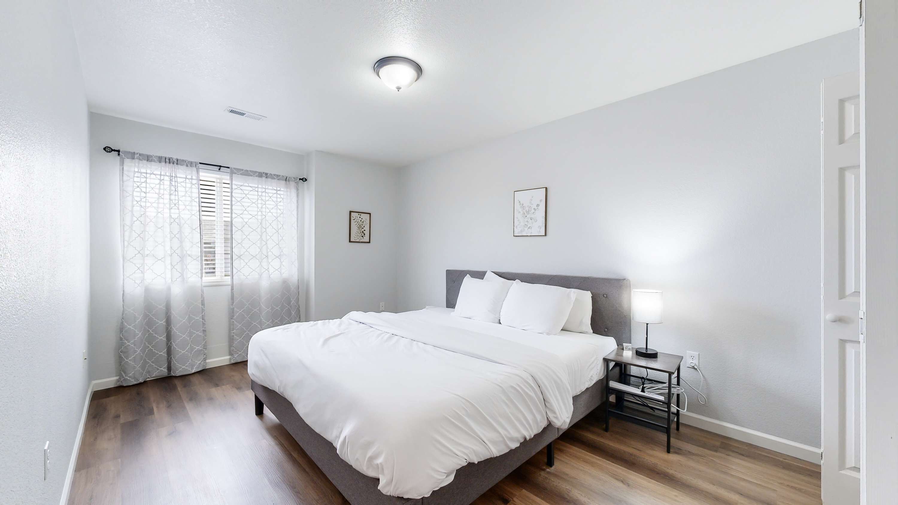 2 bedrooms, iron/ironing board, travel cot, WiFi